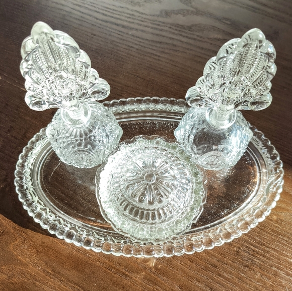 1940s Vintage Paden City Art Deco Crystal Perfume Bottles, Powder Bowl &Tray 4PC - Picture 8 of 11